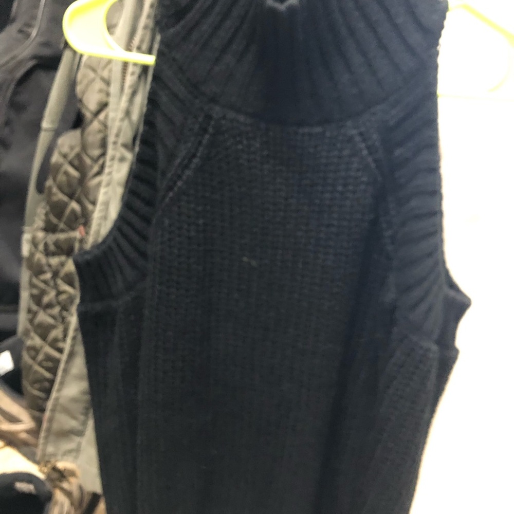 Cold shoulder black knit sweater long sleeve